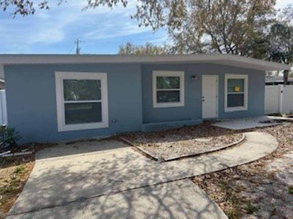 1613 Scott St in Clearwater, FL - Building Photo