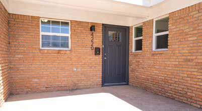 4220 Wayside Ave in Odessa, TX - Foto de edificio - Building Photo