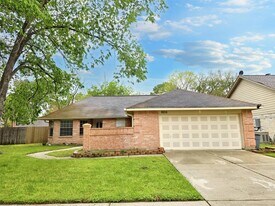 9215 Newkay Ln in Spring, TX - Building Photo