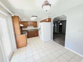 1402 N Bracewell Dr in Plant City, FL - Building Photo - Building Photo