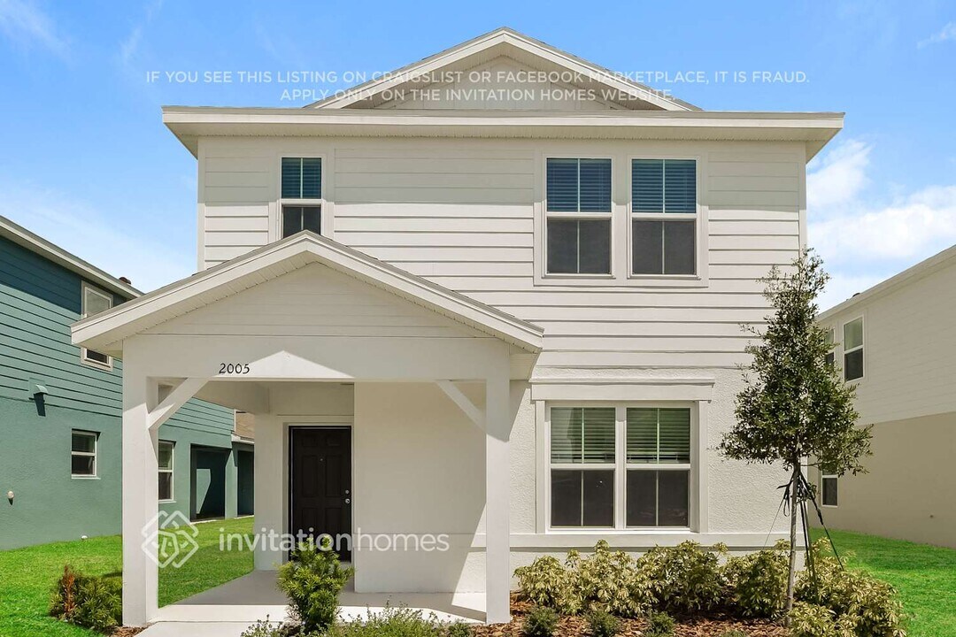 2005 Tohoqua Blvd in Kissimmee, FL - Building Photo