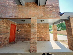 509 S Center St in Arlington, TX - Building Photo - Building Photo