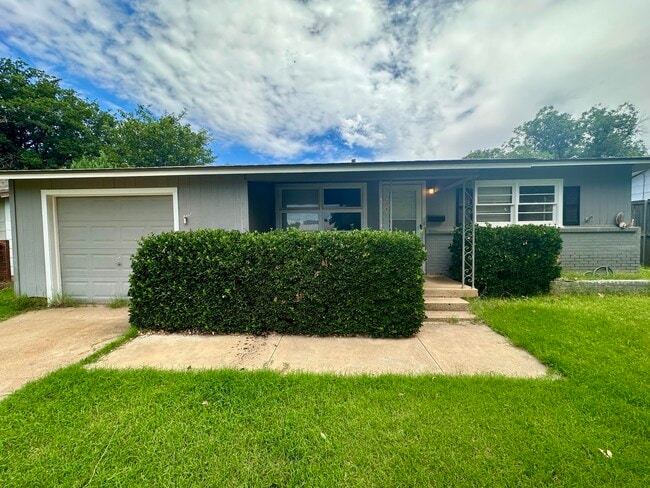 property at 4616 43rd St