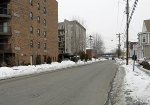 Sussex Apartments in Hackensack, NJ - Foto de edificio - Building Photo