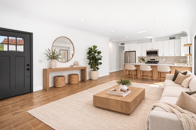 property at 618 N Vista St