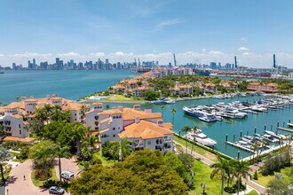 Bayside Village in Miami Beach, FL - Building Photo - Building Photo