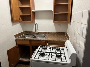 330 Vermont St NE-Unit -Unit B in Albuquerque, NM - Foto de edificio - Building Photo