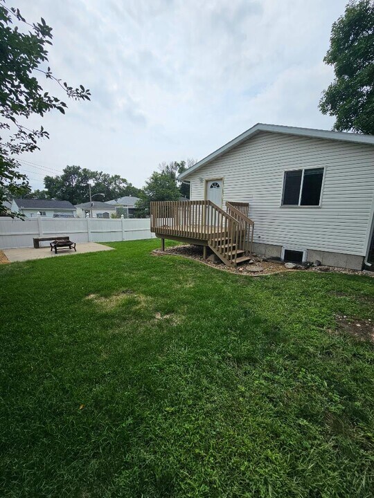 505 N 17th St in Bismarck, ND - Building Photo