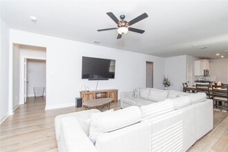 9223 Espadrille Run in Converse, TX - Building Photo - Building Photo