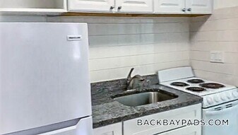 49 Gloucester St, Unit 2 in Boston, MA - Building Photo