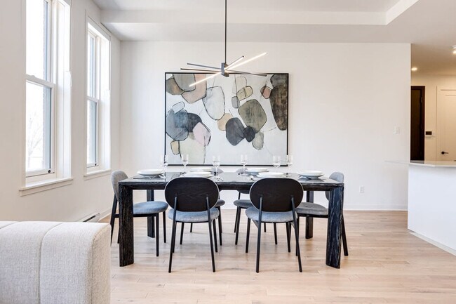 4290 Rue Hutchison in Montréal, QC - Building Photo - Building Photo