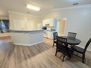 823 Del Mar Cir in Melbourne, FL - Foto de edificio - Building Photo