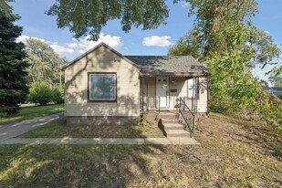 5315 Edgewood St in Dearborn Heights, MI - Building Photo