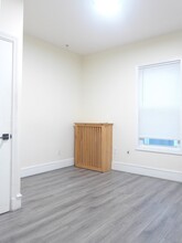 92 Hyde Park Ave, Unit 2 in Boston, MA - Building Photo - Building Photo