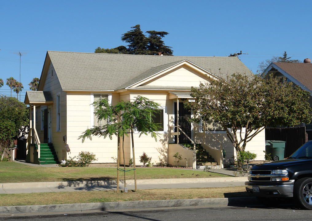 118 S E St in Oxnard, CA - Foto de edificio