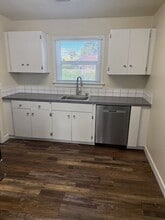 7045 N Omaha Ave in Portland, OR - Building Photo - Building Photo