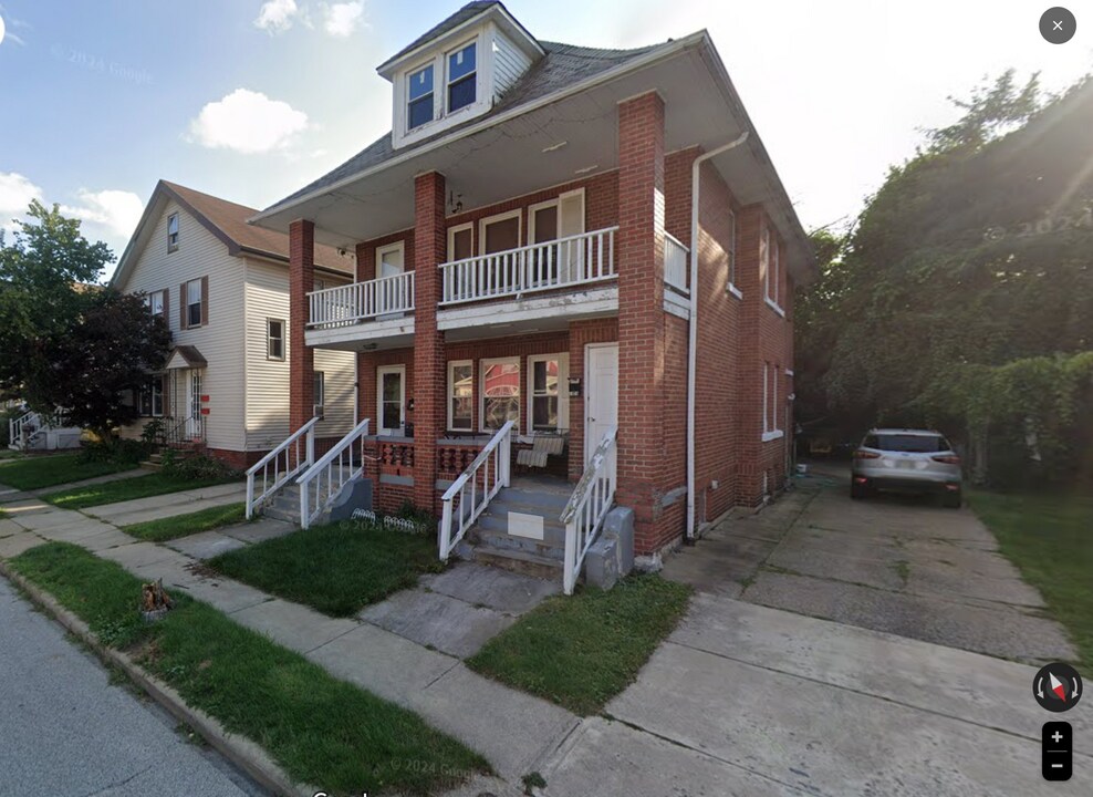 1428 Owego Ave in Lakewood, OH - Building Photo