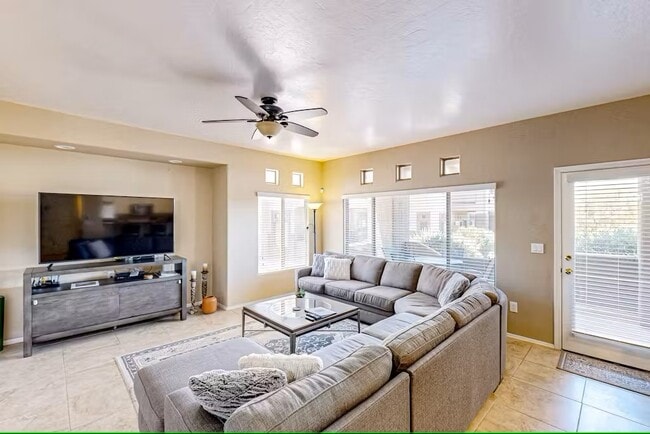 655 W Vistoso Highlands Dr, Unit 122 in Oro Valley, AZ - Building Photo - Building Photo