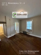 127 S Mendenhall St in Greensboro, NC - Foto de edificio - Building Photo