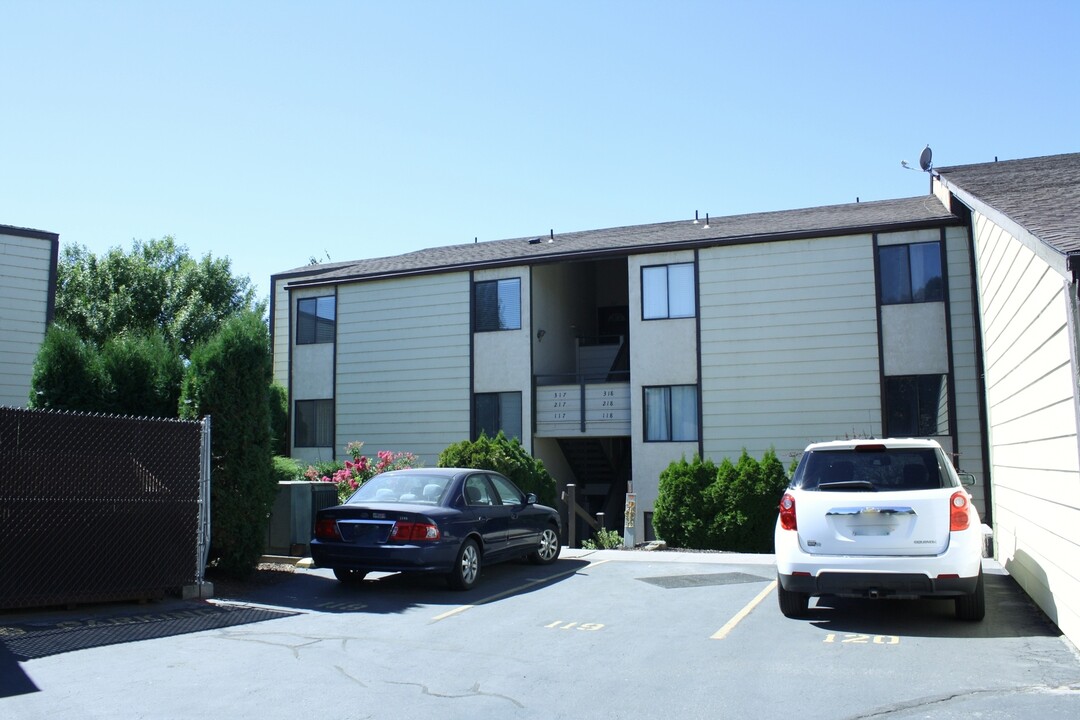 303 Gage Blvd in Richland, WA - Building Photo