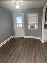 921 Bonaparte Ave in Baltimore, MD - Foto de edificio - Building Photo