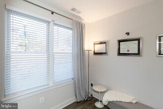 935 Sycamore Dr SE in Washington, DC - Building Photo - Building Photo