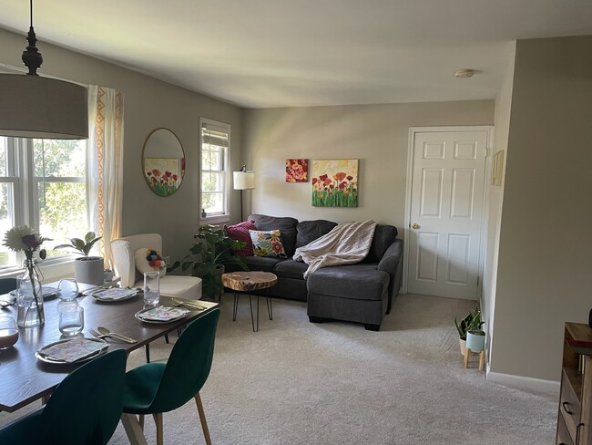 121 Grove Ave, Unit #2