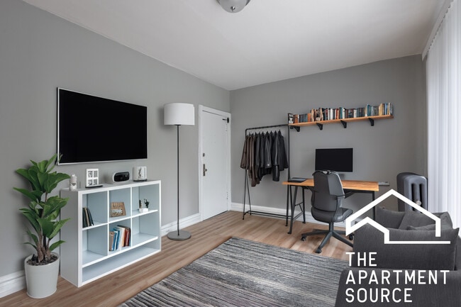 5451 S Cornell Ave in Chicago, IL - Building Photo - Building Photo
