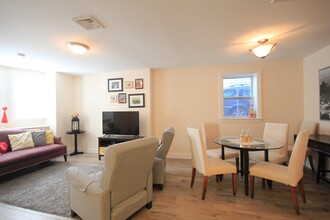 61 Reservoir Ave-Unit -Unit 1 in Jersey City, NJ - Building Photo - Building Photo