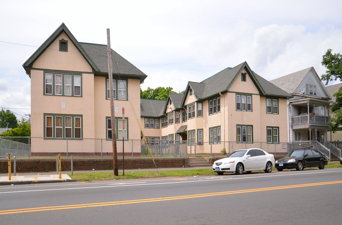 268 Sherman Ave in New Haven, CT - Building Photo