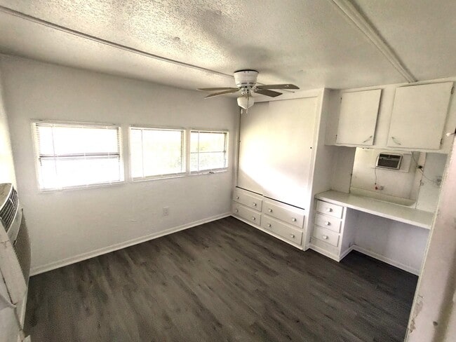 900 9th Ave E in Palmetto, FL - Foto de edificio - Building Photo