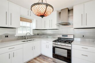 2903 S 5th St in Austin, TX - Building Photo - Building Photo