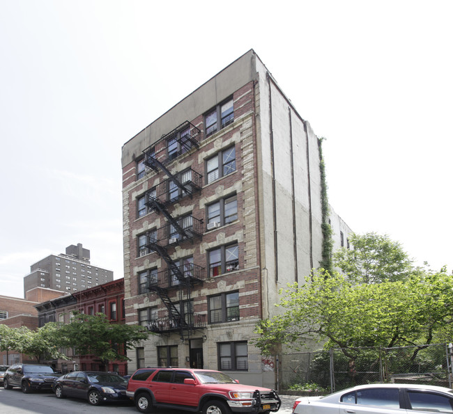 212-214 E 105th St in New York, NY - Building Photo - Building Photo