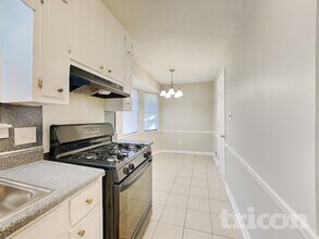 3888 Tree Bark Ln SW in Snellville, GA - Foto de edificio - Building Photo