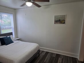 83 Rocky Slope Rd in Greenville, SC - Building Photo - Building Photo