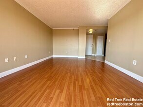 15 North Beacon St, Unit 503 in Boston, MA - Building Photo - Building Photo