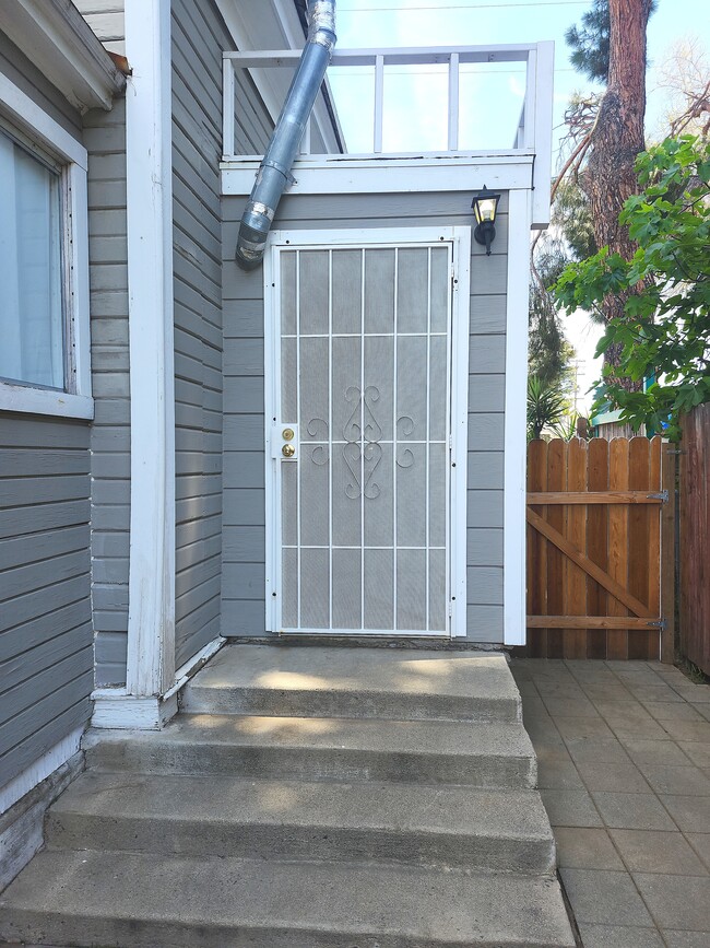 209 11th St in Redlands, CA - Building Photo - Building Photo
