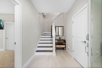 12080 East Fwy in Houston, TX - Building Photo - Building Photo