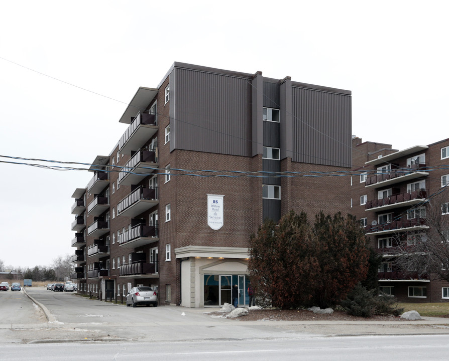 Willow Road Apartments in Guelph, ON - Building Photo