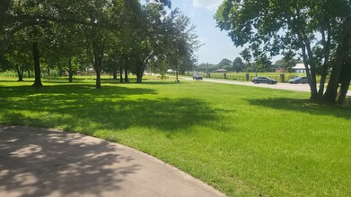 317 Owens Rd in Prairie View, TX - Building Photo - Building Photo