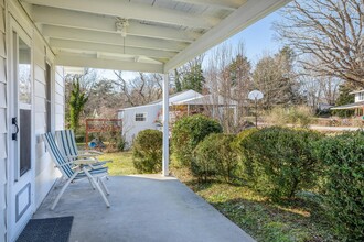 195 Governors View Rd in Asheville, NC - Building Photo - Building Photo