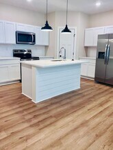 3742 S Bluelake St in Wichita, KS - Building Photo - Building Photo