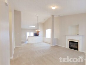 1427 Wilshire Way in Mcdonough, GA - Foto de edificio - Building Photo