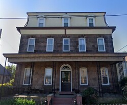 8139 Frankford Ave, Unit Unit 3 in Philadelphia, PA - Building Photo