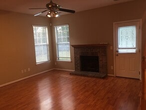 5342 Greggs Landing in North Charleston, SC - Foto de edificio - Building Photo