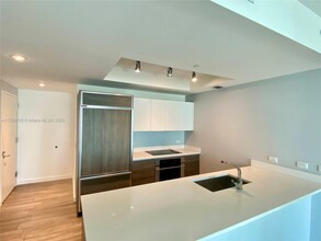 1100 S Miami Ave, Unit 2907 in Miami, FL - Building Photo - Building Photo