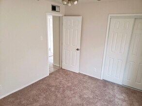 5421 Kettle Rd NW in Albuquerque, NM - Building Photo - Building Photo