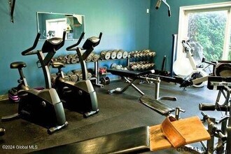 158 Kaydeross Park Rd in Saratoga Springs, NY - Building Photo - Building Photo