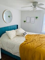 12 Chapel Ln, Unit 4 in Merrimack, NH - Building Photo