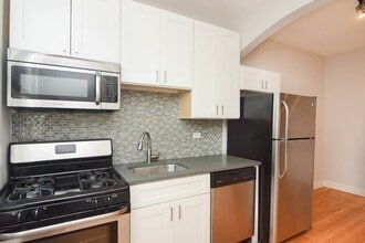 2324 N Rockwell St in Chicago, IL - Building Photo - Building Photo